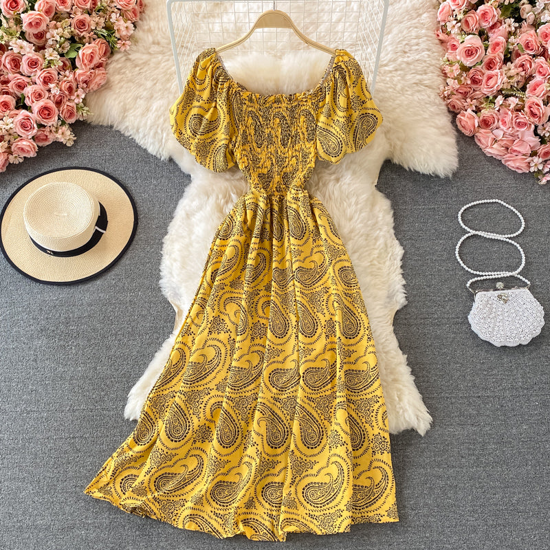 Robe slim à col carré et manches bouffantes 3061