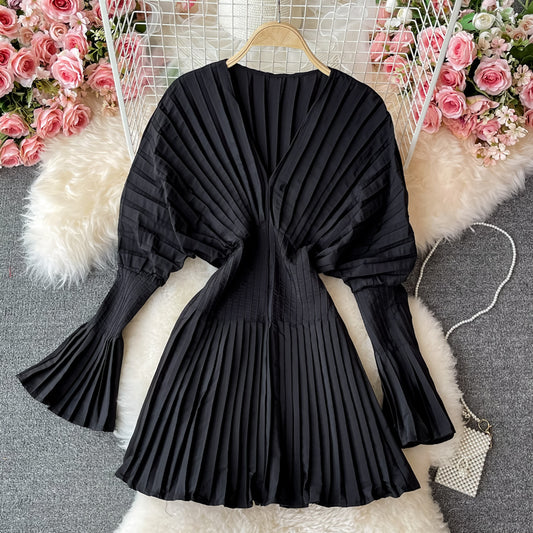 High end temperament pleated white dress  2729