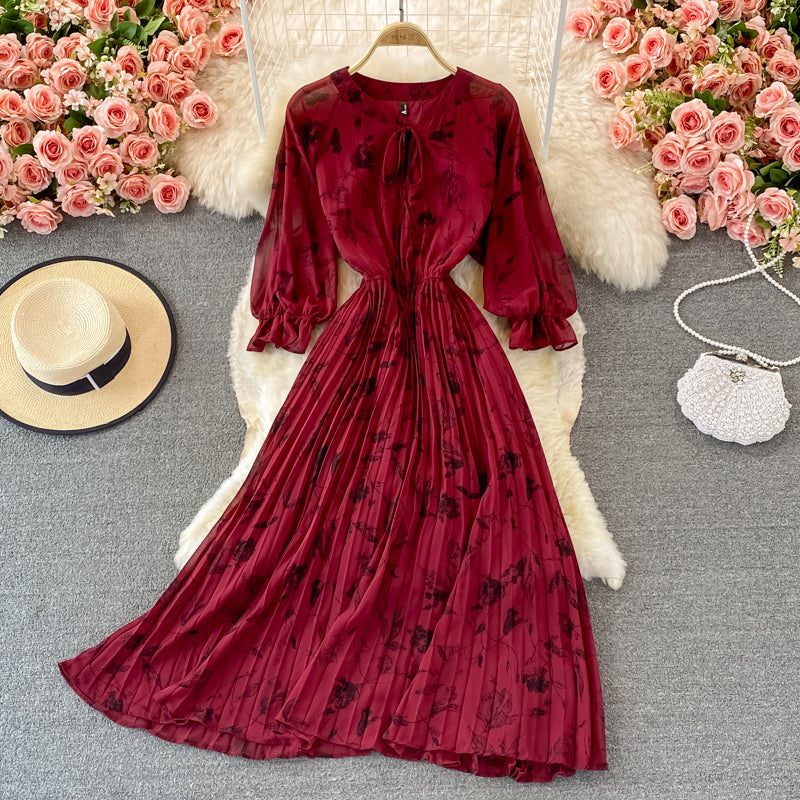 Robe plissée à fleurs en mousseline à col rond 3364