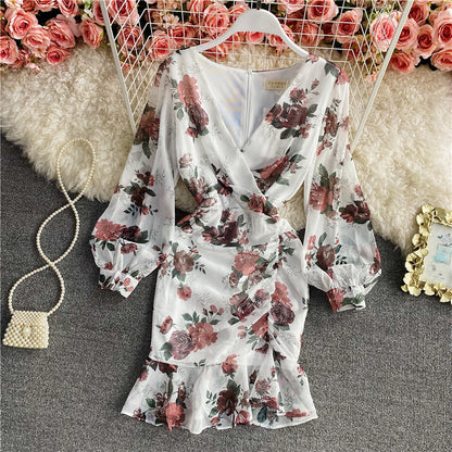 Robe portefeuille plissée en mousseline de soie à manches bouffantes et queue de poisson 3423