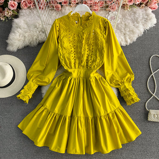 Robe vintage en dentelle à lacets et bordures champignon à manches lanternes 3180