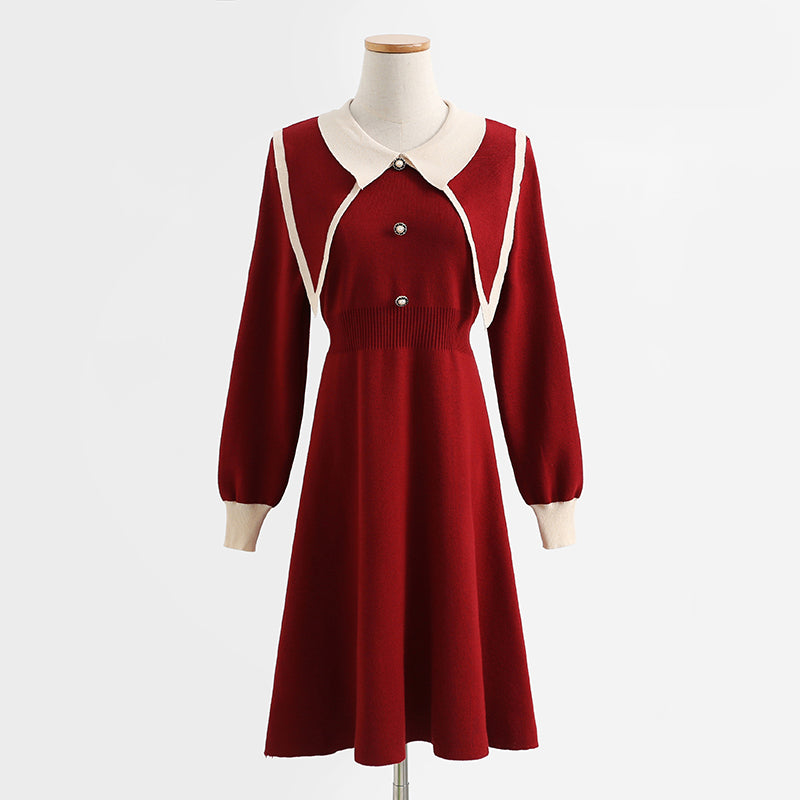 The little man is thin and covered in a red dress  2446