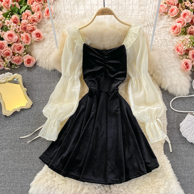 Robe bouffante en velours à col carré et taille haute 3372