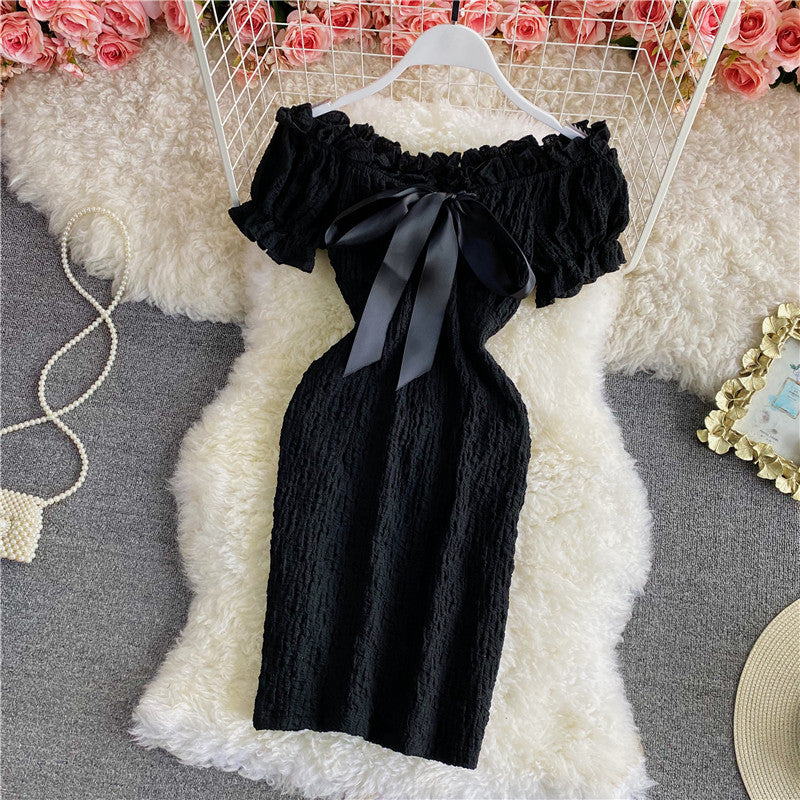 Robe rétro douce fermée à la taille et au dos nu avec épaules dénudées 2889