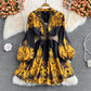 Leichtes Luxus-High-End-Retro-bedrucktes V-Ausschnitt-Blasenärmelkleid 3011