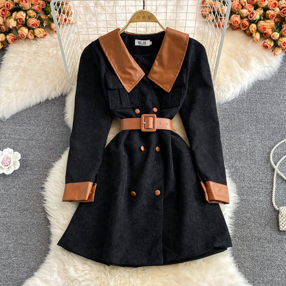 Robe à revers en velours côtelé Hepburn 3115