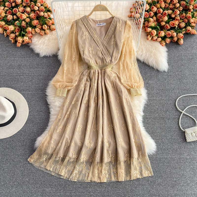 Robe col V en maille de dentelle brodée 2989