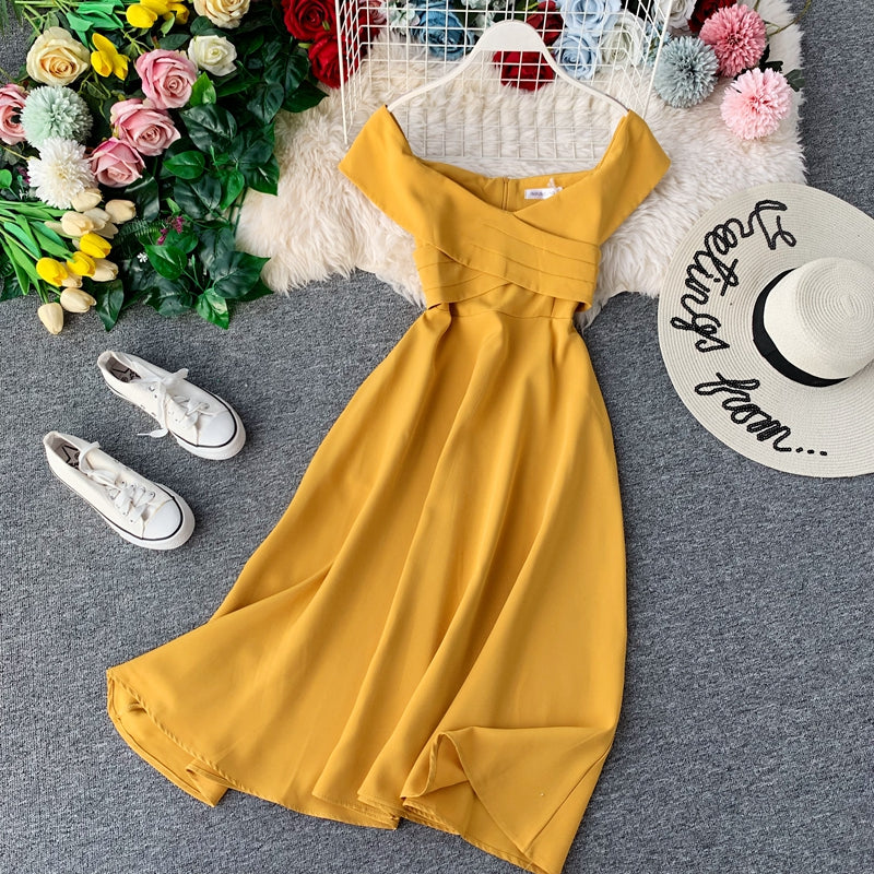 Robe dos nu à encolure carrée 2924