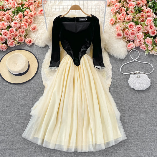 Robe vintage en velours à col carré et maille cousue Hepburn 3007