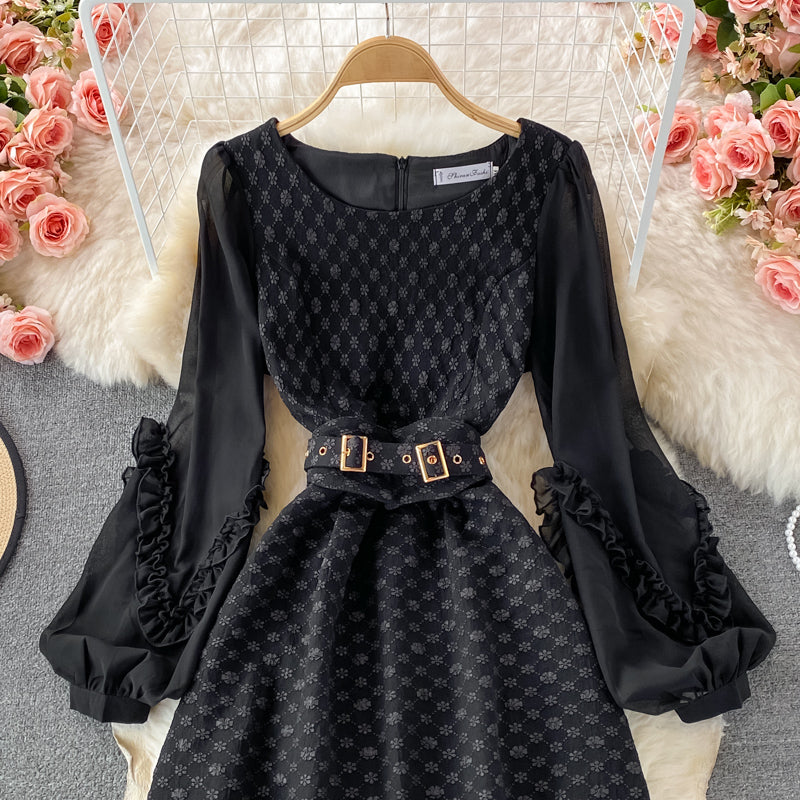 Robe à volants à col rond et taille haute 2920