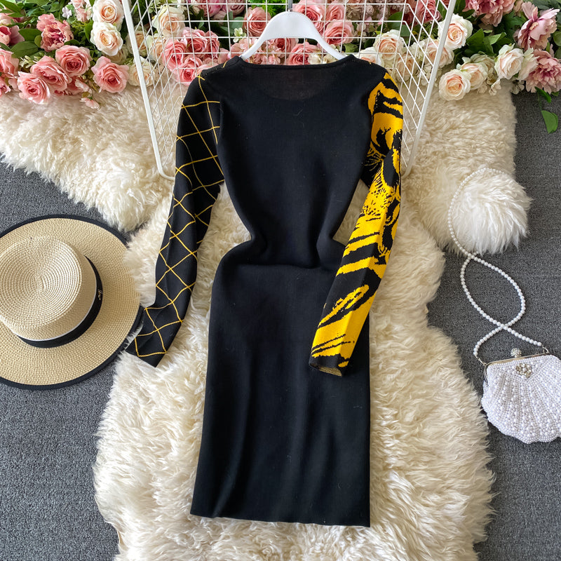 Robe en tricot à col rond et coupe slim à motif tigre 2929