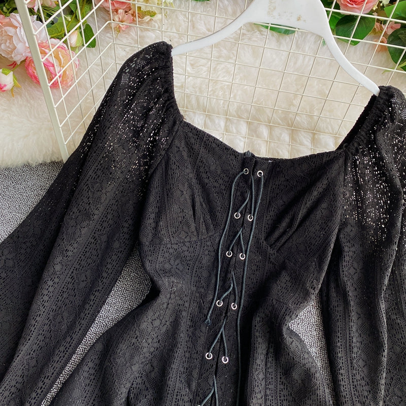 Robe en dentelle à manches longues et col carré avec manches lanterne à la taille 3155