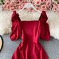 Robe moulante à taille haute à manches bouffantes et col carré rétro français 2940