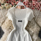 Robe en maille ajustée à col carré et nœud 3437