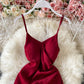 Robe sexy à bretelles irrégulières et décolleté en V avec soutien-gorge 3434