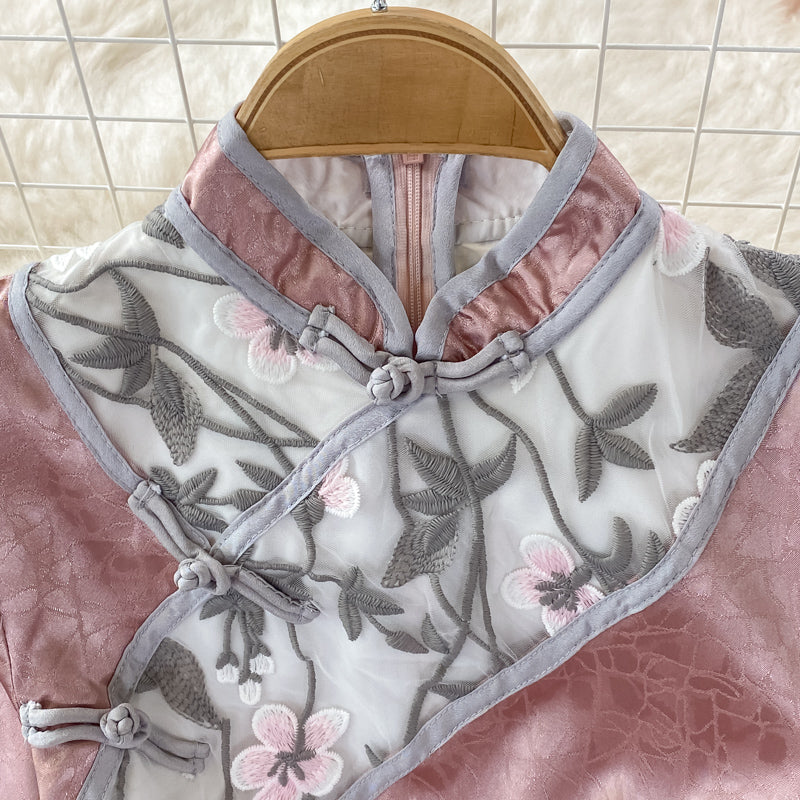Cheongsam amélioré à col montant brodé de l'industrie lourde rétro 3350