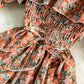 Robe fleurie à taille fine et col carré avec manches bouffantes 3317