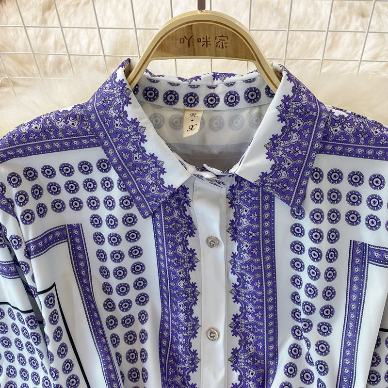 Robe simple boutonnage à revers et lacets à imprimé doux 3368
