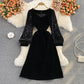 Robe moulante fendue à manches bouffantes et sequins cousus en velours 3109