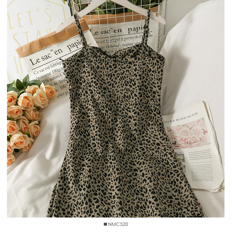Retro leopard short pleated slim suspender skirt  2697