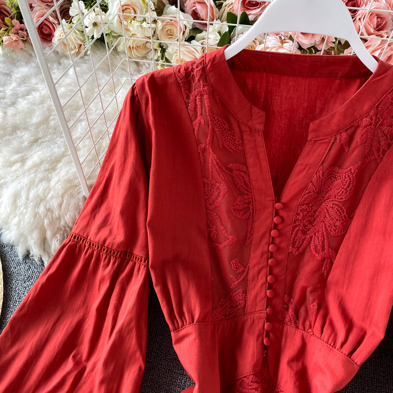 Robe à col en V et manches lanternes avec coupe-vent douce à la taille 3183