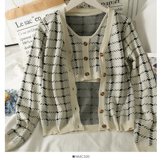Chemise à manches longues en maille fine avec gilet court à bretelles 1929