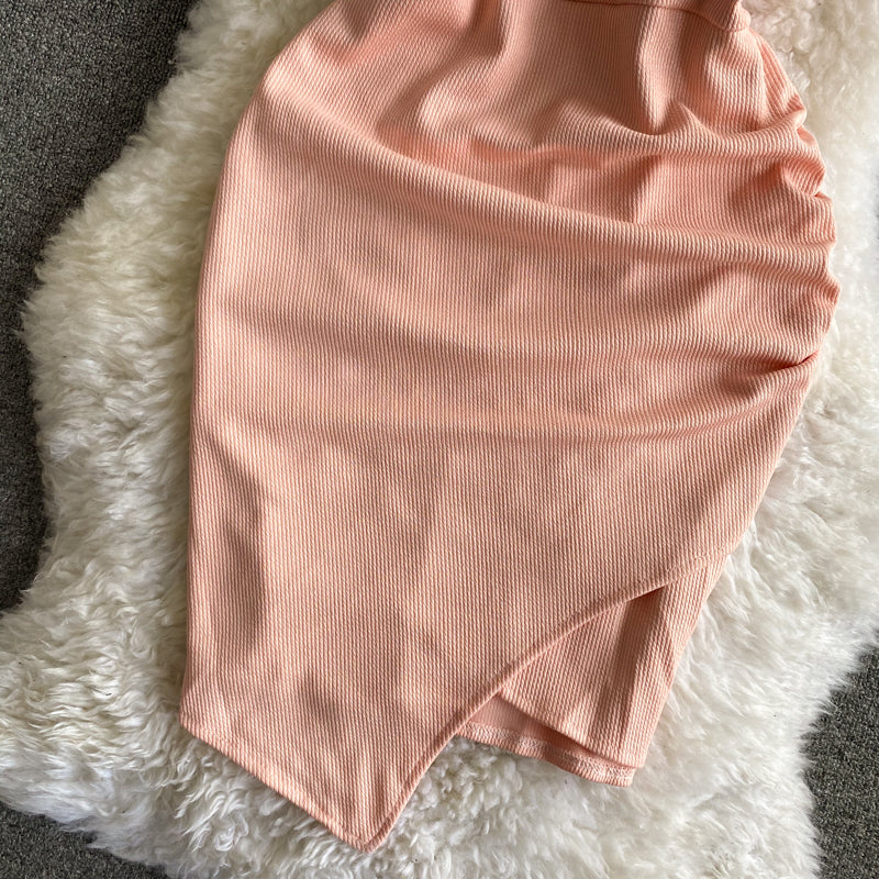 Robe moulante à col en V et jupe à bretelles 3048