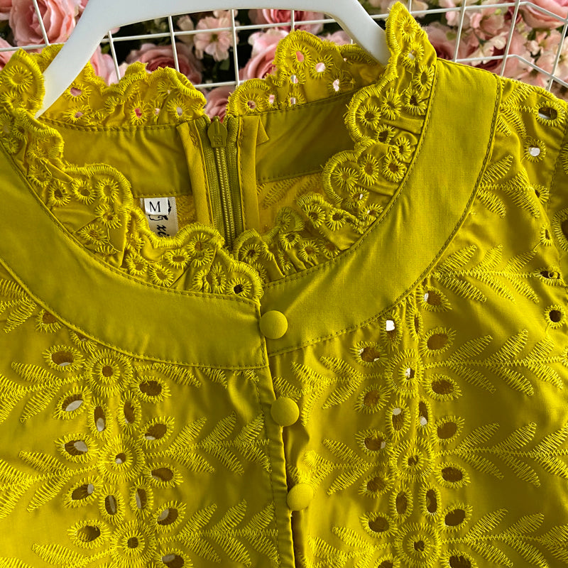 Robe vintage en dentelle à lacets et bordures champignon à manches lanternes 3180