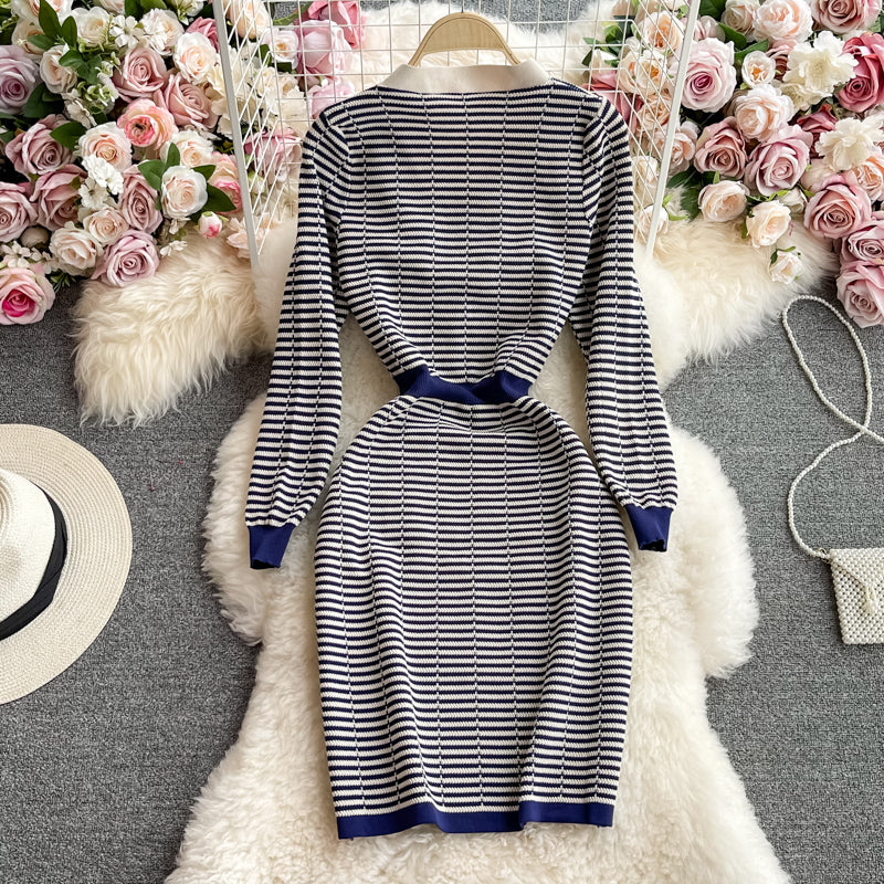 Robe en maille serrée élastique en forme de A avec petit nœud parfumé 3256