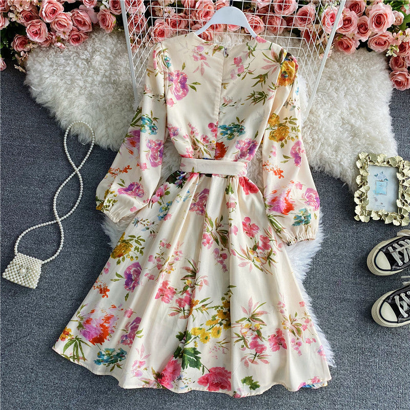 Robe imprimée à manches bouffantes et col en V 3424