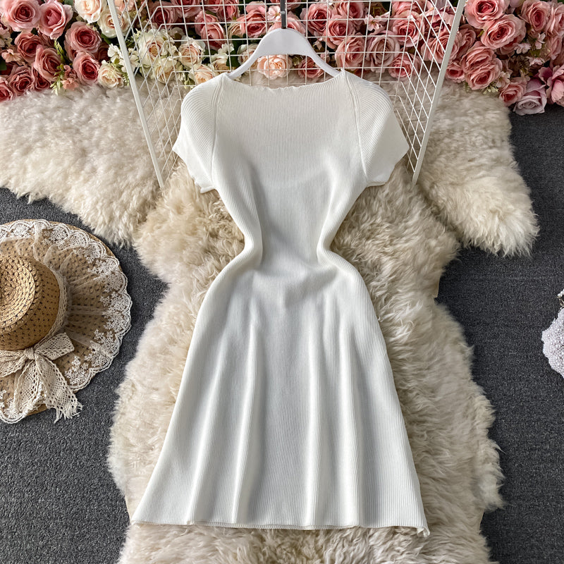 Robe en maille ajustée à col carré et nœud 3437
