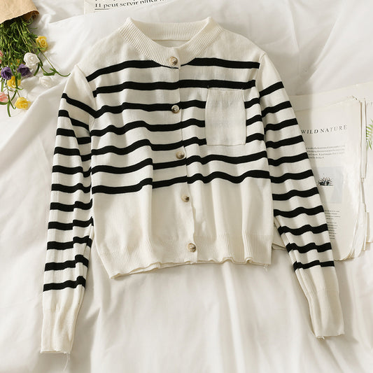 Pull col rond cardigan simple boutonnage 1954