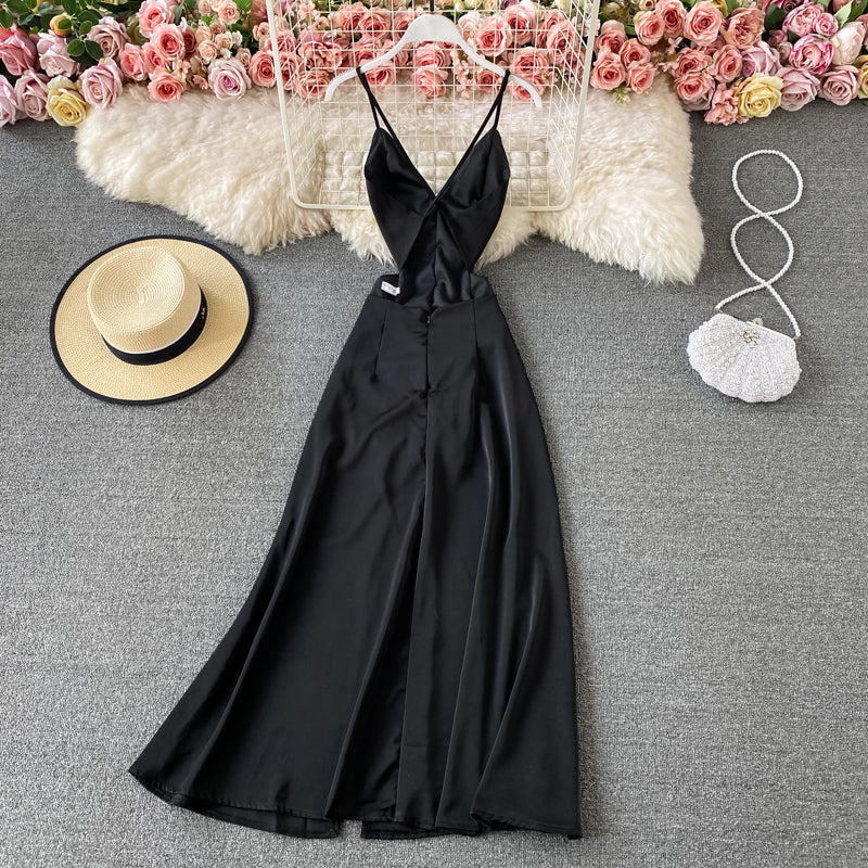 Robe moulante dos nu sans manches à taille fine et élégante à bretelles 3307