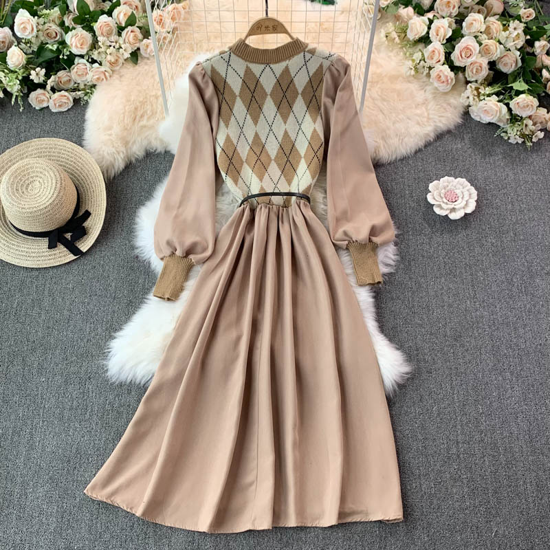 Robe en maille piquée en velours côtelé à col rond 3021