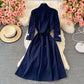 Robe mi-longue brodée à lacets et queue d'aronde 3088