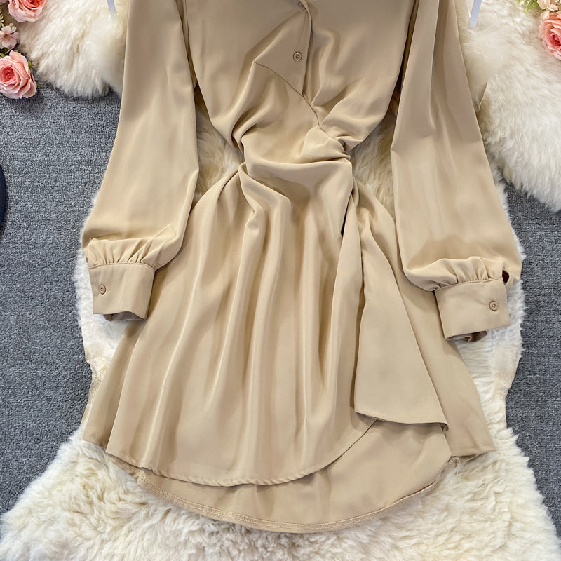 Chemise-jupe trapèze irrégulière à manches longues et coupe slim 2860