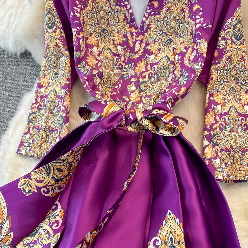Robe à manches longues imprimée Court Vintage avec grande évasée 3382