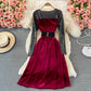 Robe à col ras du cou en velours doré avec coutures fines et sequins 3246