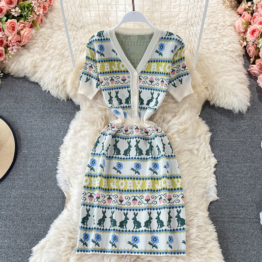 Robe moulante à col en V en jacquard avec lettres de lapin de dessin animé 3196