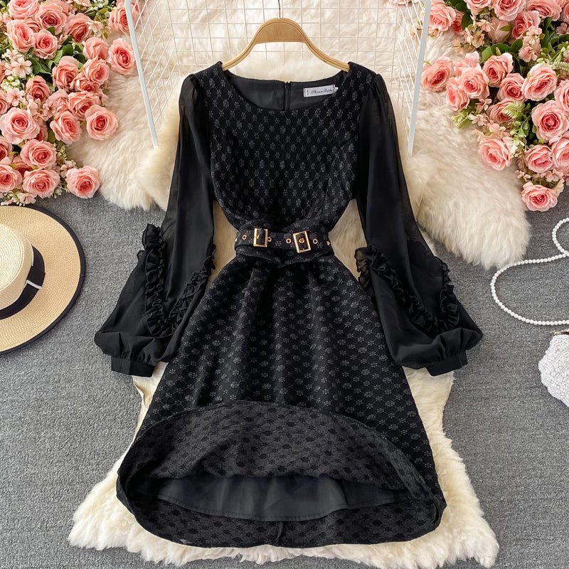 Robe à volants à col rond et taille haute 2920