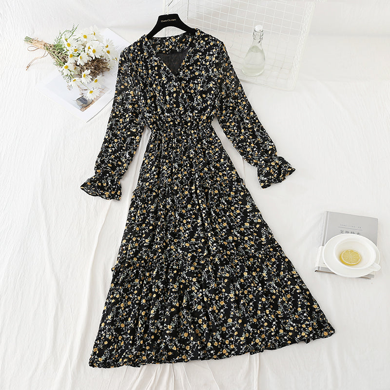 New style skirt retro minority V-neck Pleated Chiffon Skirt  2417