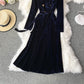 Puppenrevers-Goldknopf-Schmalkleid Big Swing-Samtkleid 3281