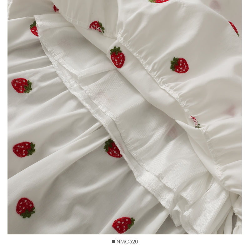Sweet wind strawberry embroidery stitched medium length skirt  2584