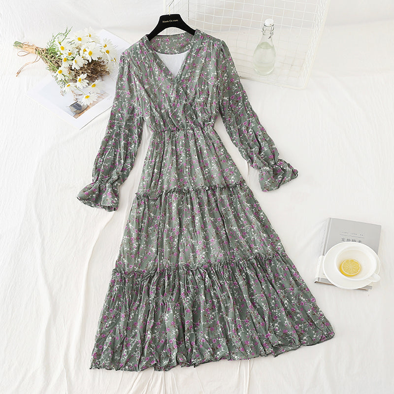 New style skirt retro minority V-neck Pleated Chiffon Skirt  2417