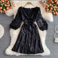 Robe courte à paillettes de luxe haut de gamme à col en V 3068
