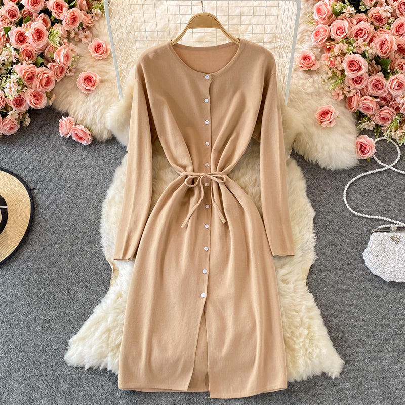 Robe pull en tricot à simple boutonnage et col rond, jupe 3075