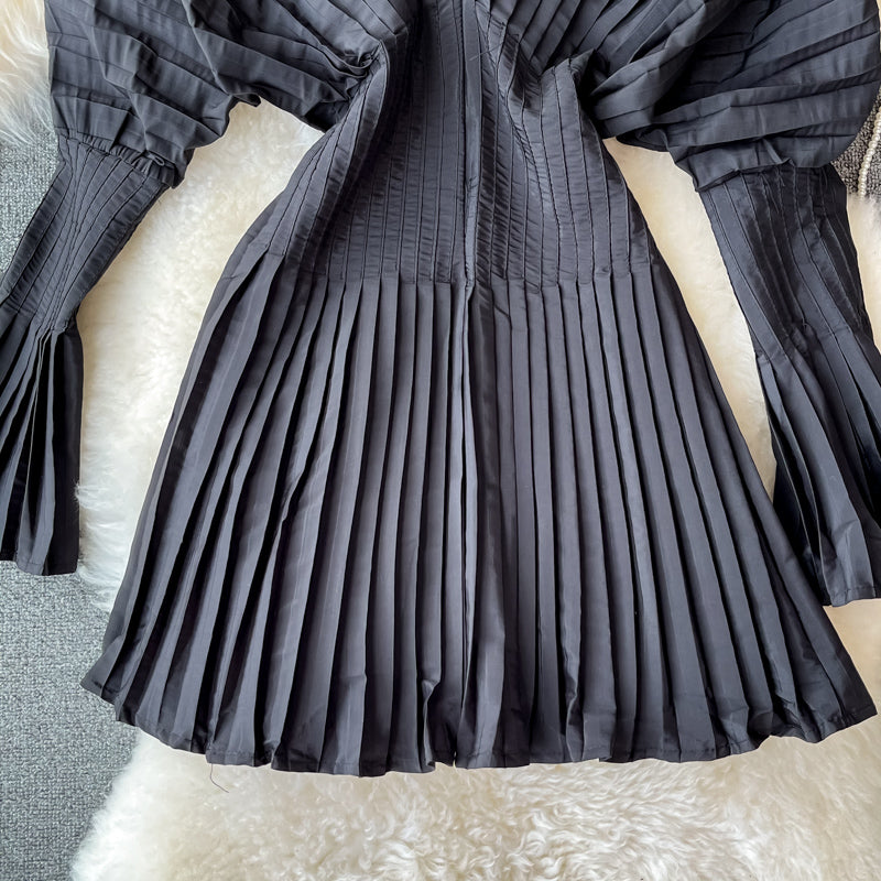 High end temperament pleated white dress  2729