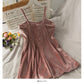 Jupe courte fendue taille haute en velours doré vintage avec bretelles réglables 2709