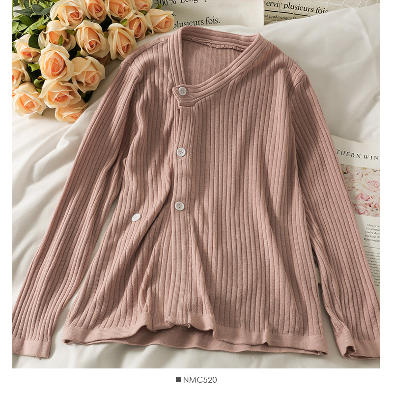 Pull à manches longues et col en V à simple boutonnage irrégulier Han Fan pour femme 2038