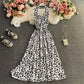 Robe en mousseline de soie à col en V et jupe fleurie 3414